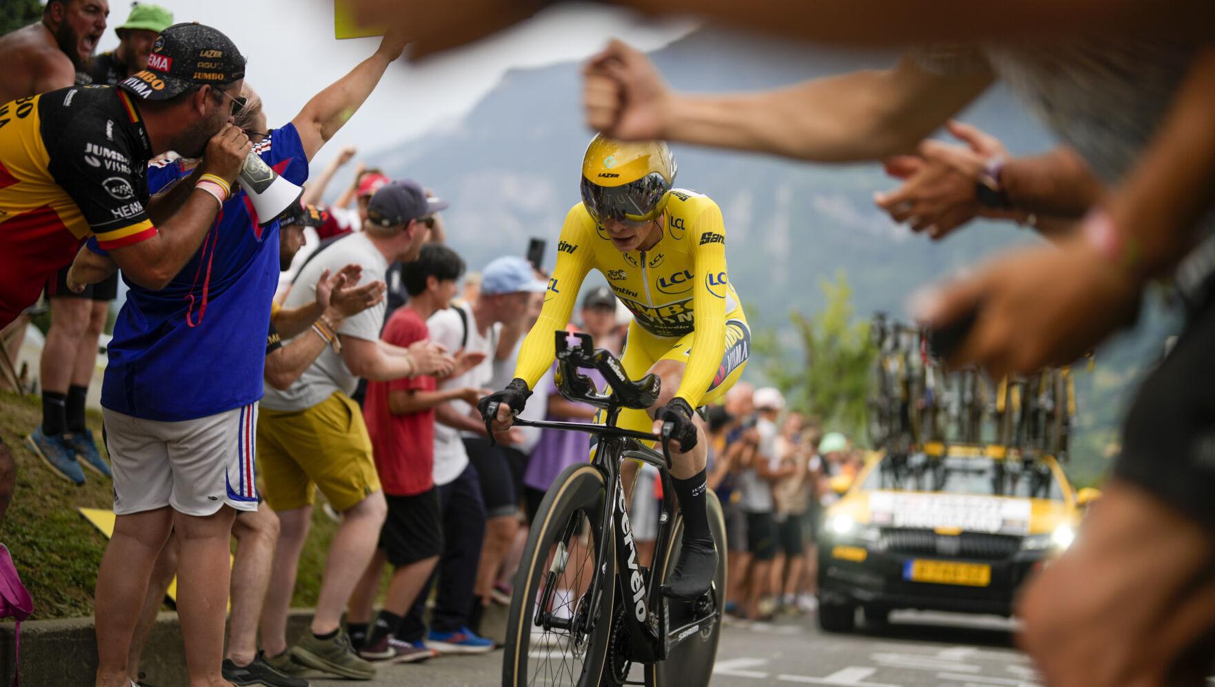 Vingegaard closer to Tour victory after sensational time trial extends lead to nearly 2 minutes